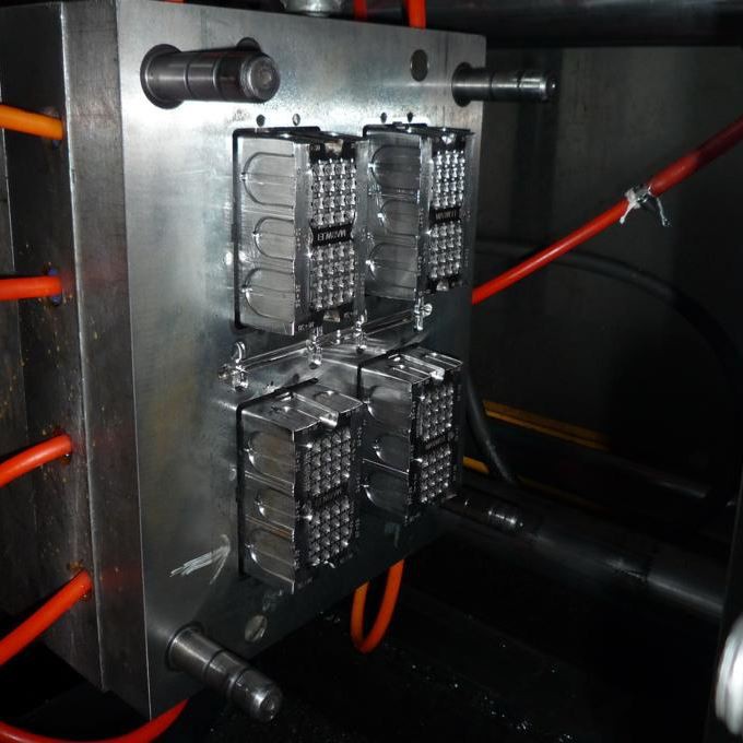 Aðferð við plastsprautumótun